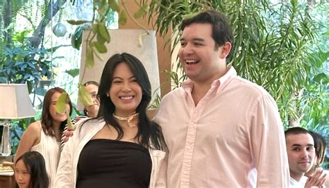 patricia cojuangco and dominique|Dominique Cojuangco, glowing mom.